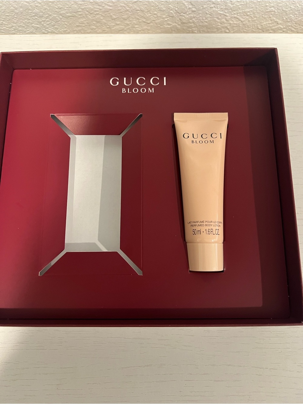 Gucci Bloom Body Lotion in Peach and Burgundy Gift Set